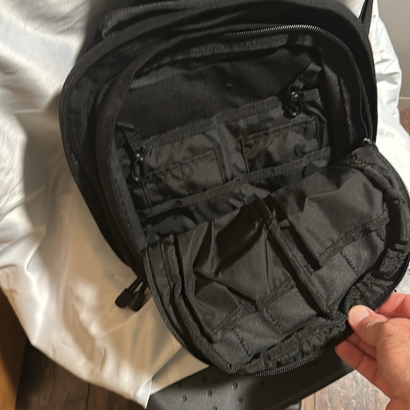 Tactical sling bag - Picture 2 of 9